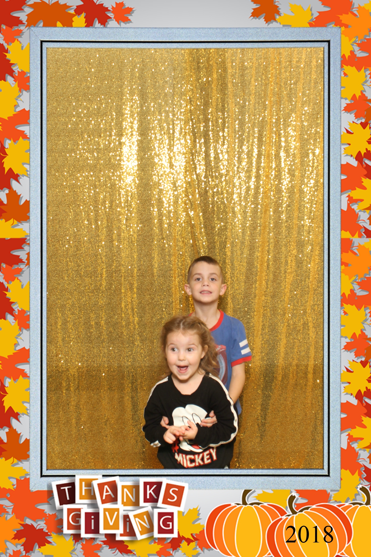 Thanksgiving 2018 | View more photos from the event at gallery.niknoxphotobox.com/u/NiKnox-Photo-Box/Thanksgiving-2018